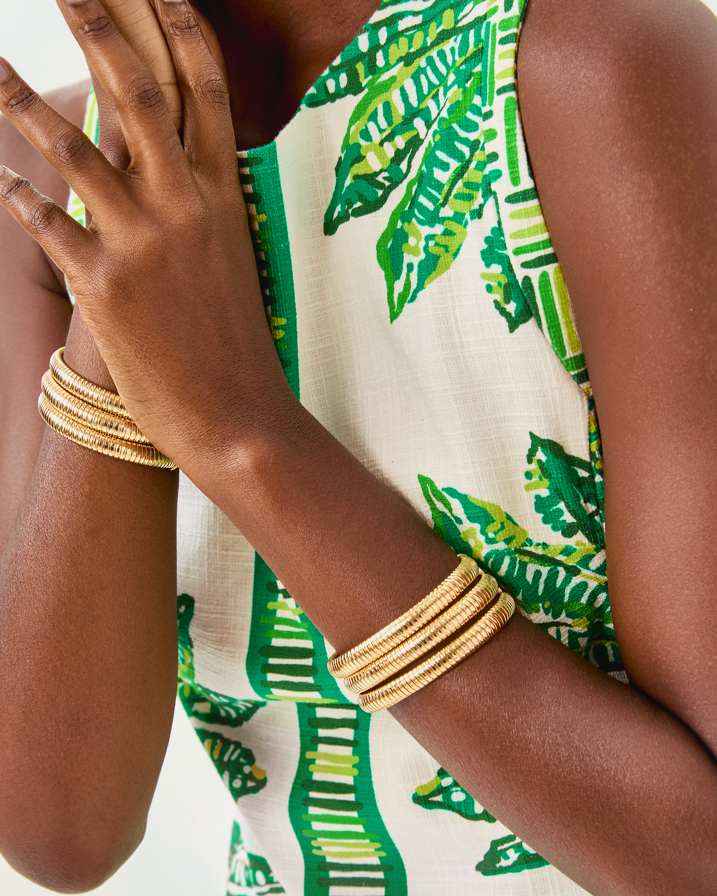 Chevs Kiss Cuff Bracelet