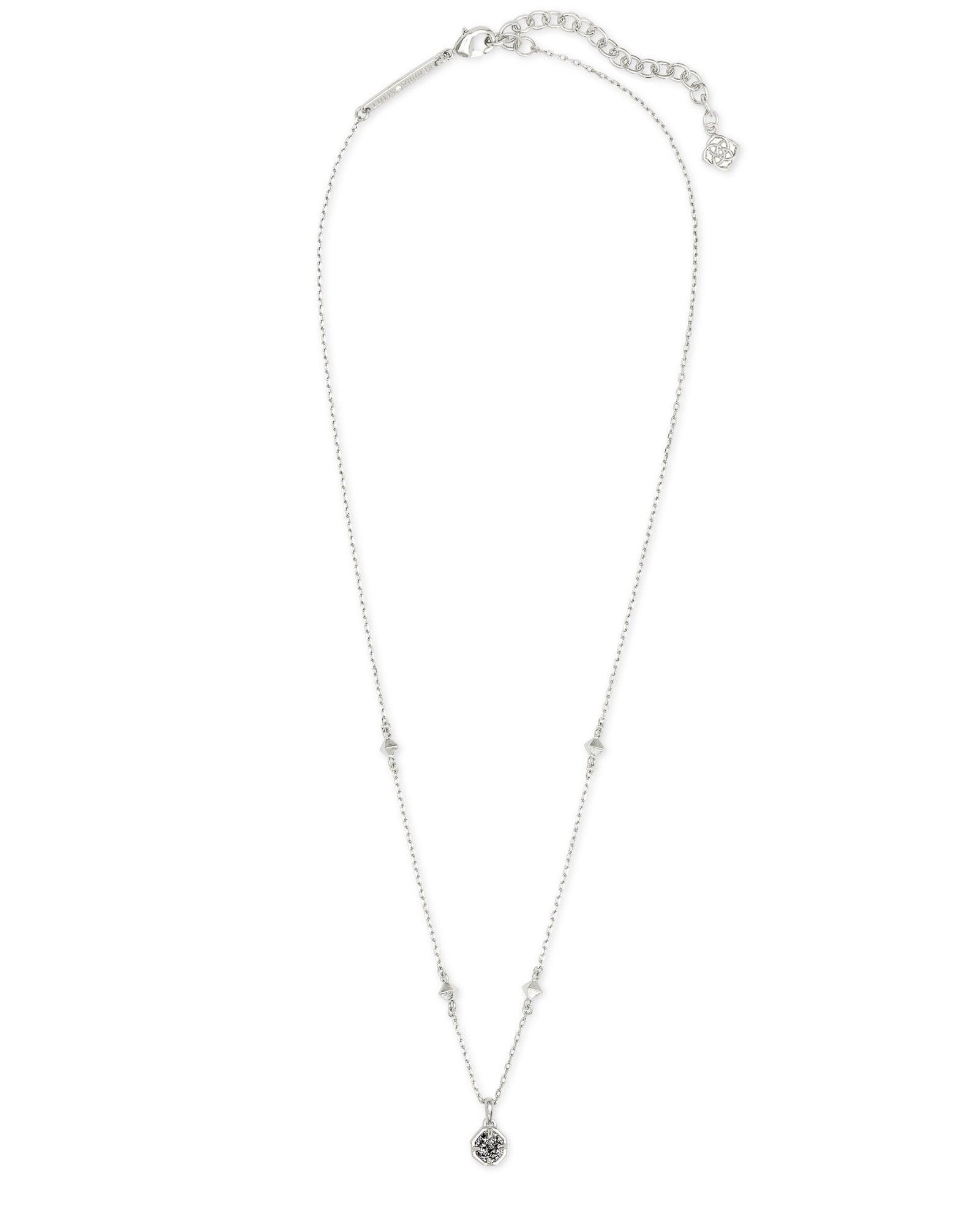 Nola Short Pendant Necklace