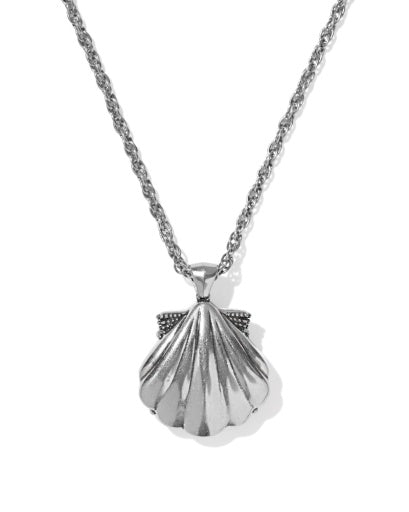 Lucia Shell Short Pendant Necklace - VINTAGE SILVER NEUTRAL SCALLOP 3