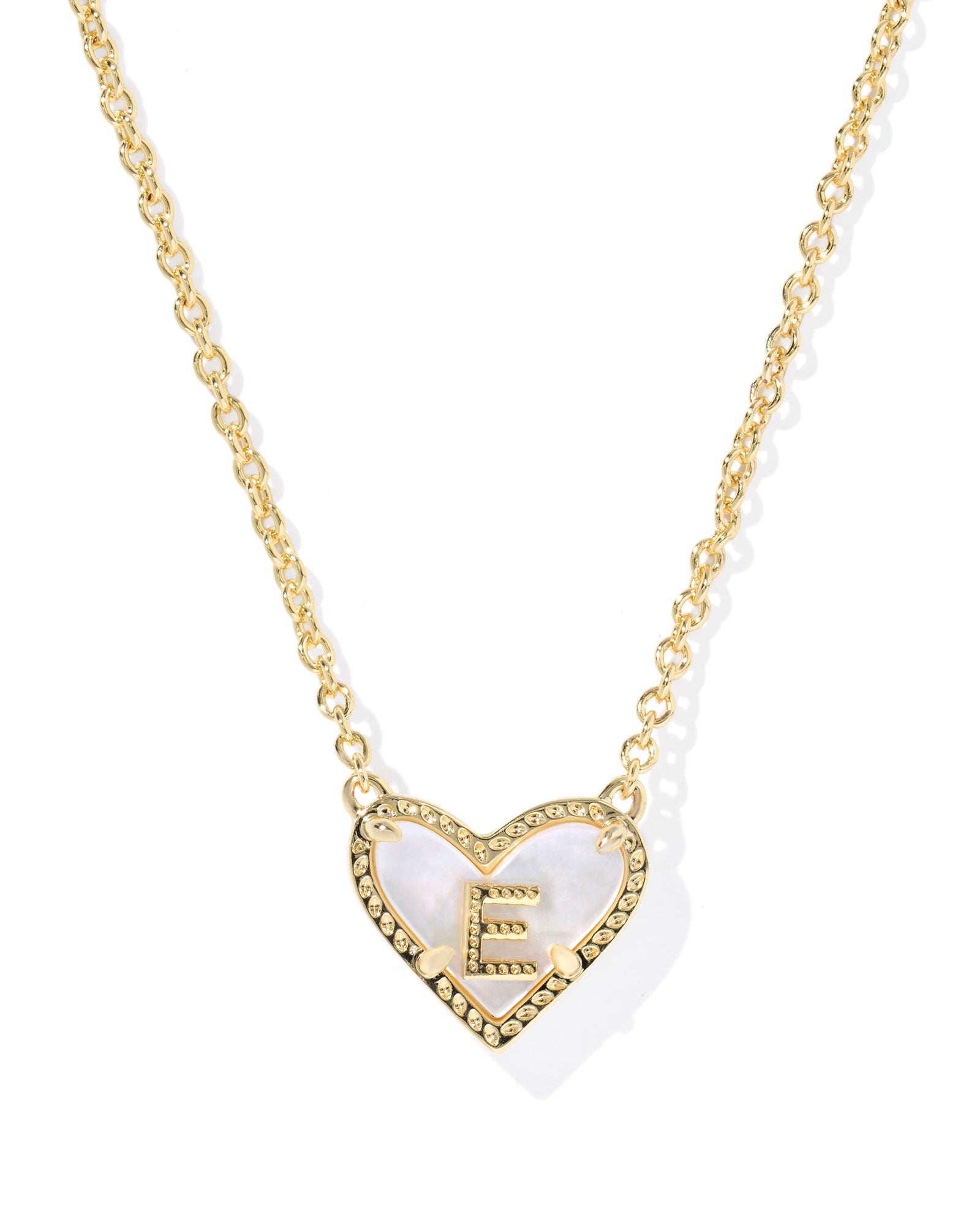 HEART LETTER E SHORT PENDANT NECKLACE