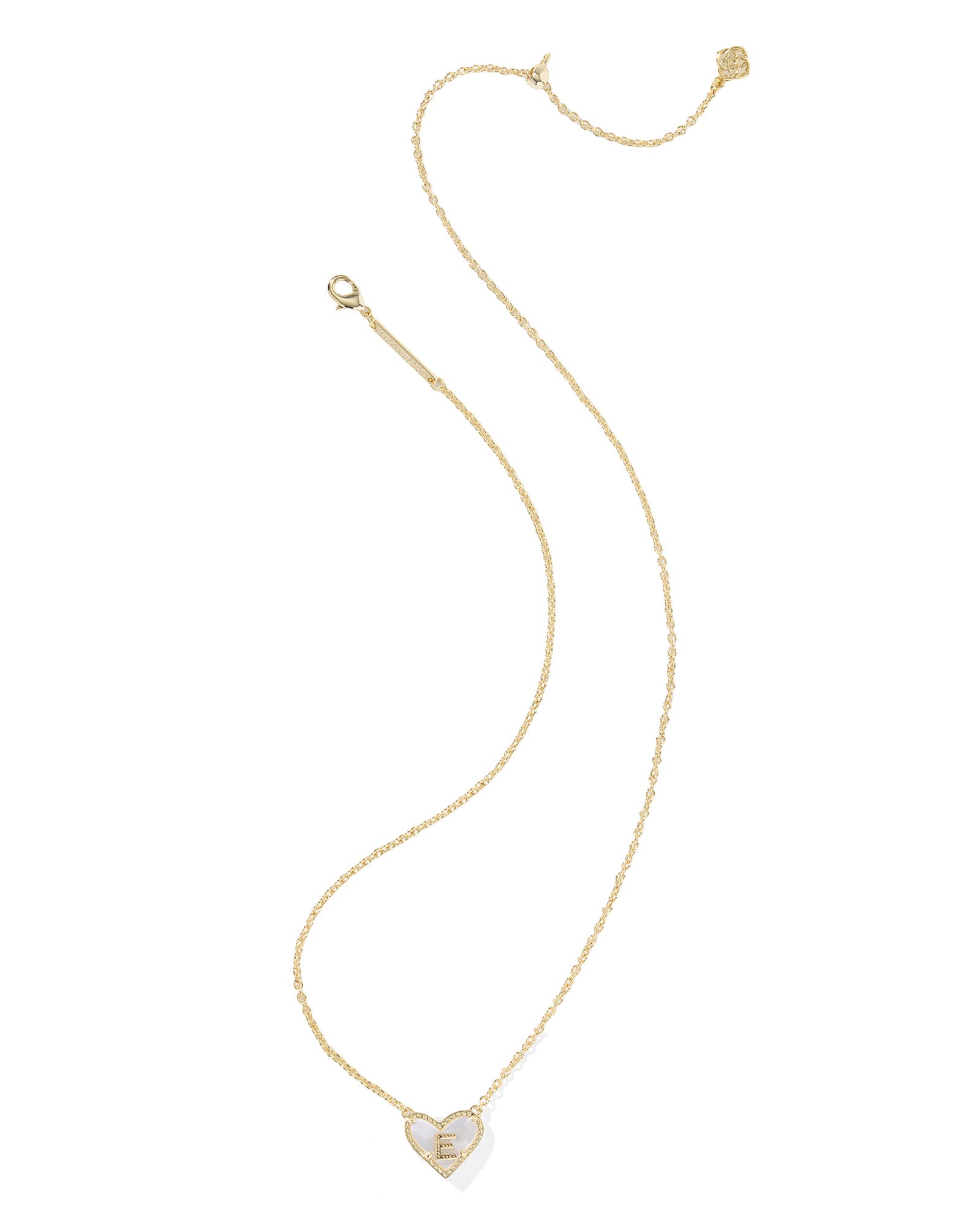 HEART LETTER E SHORT PENDANT NECKLACE